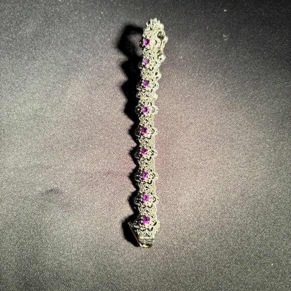 Vintage Bracelet - Picture 1 of 2